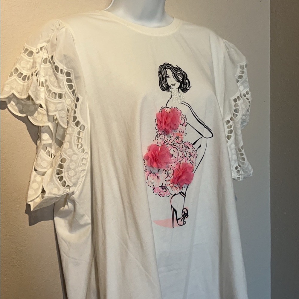 White and Pink Graphic Women's Top